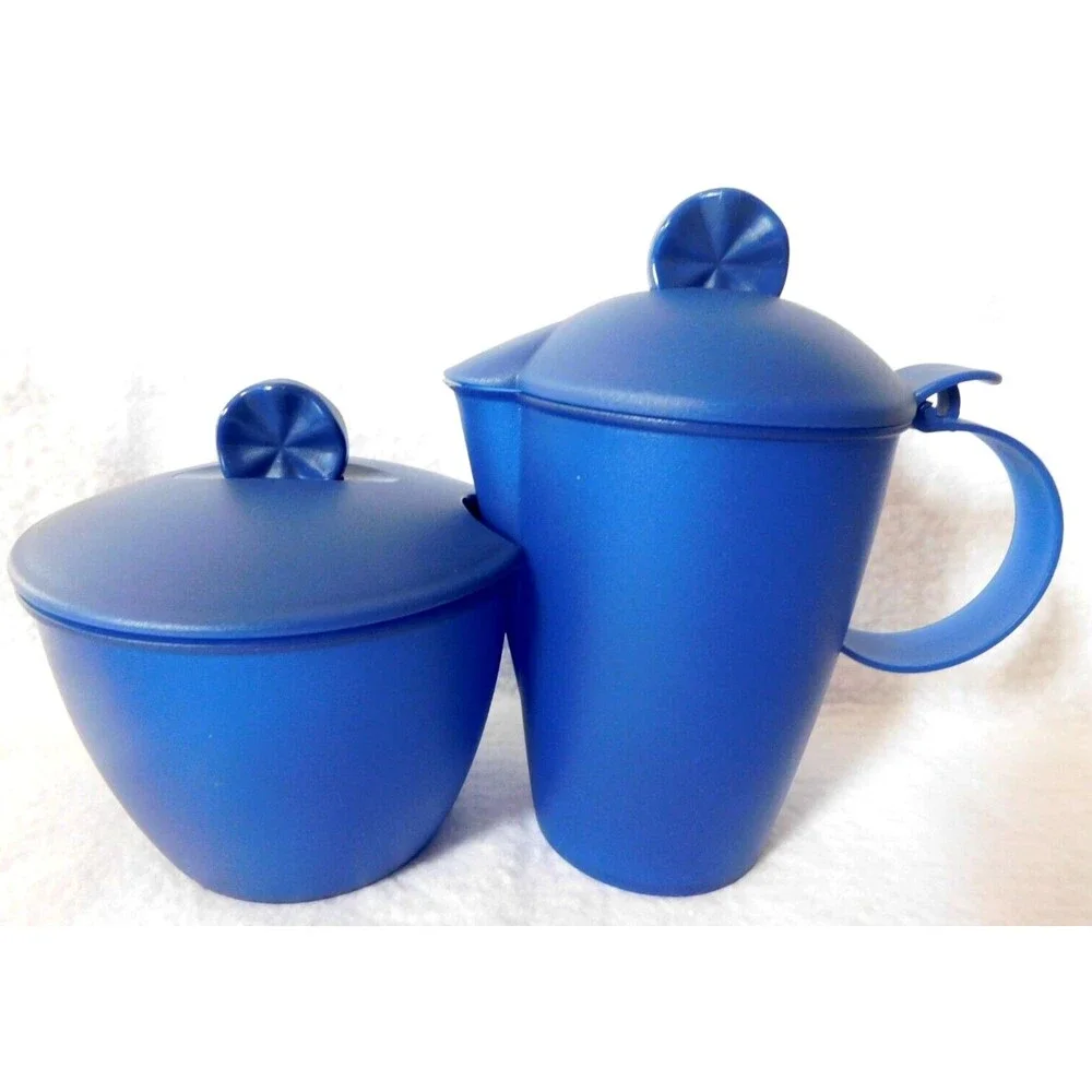 TUPPERWARE DARK BLUE SUGAR AND CREAMER SET #4672 & #4677